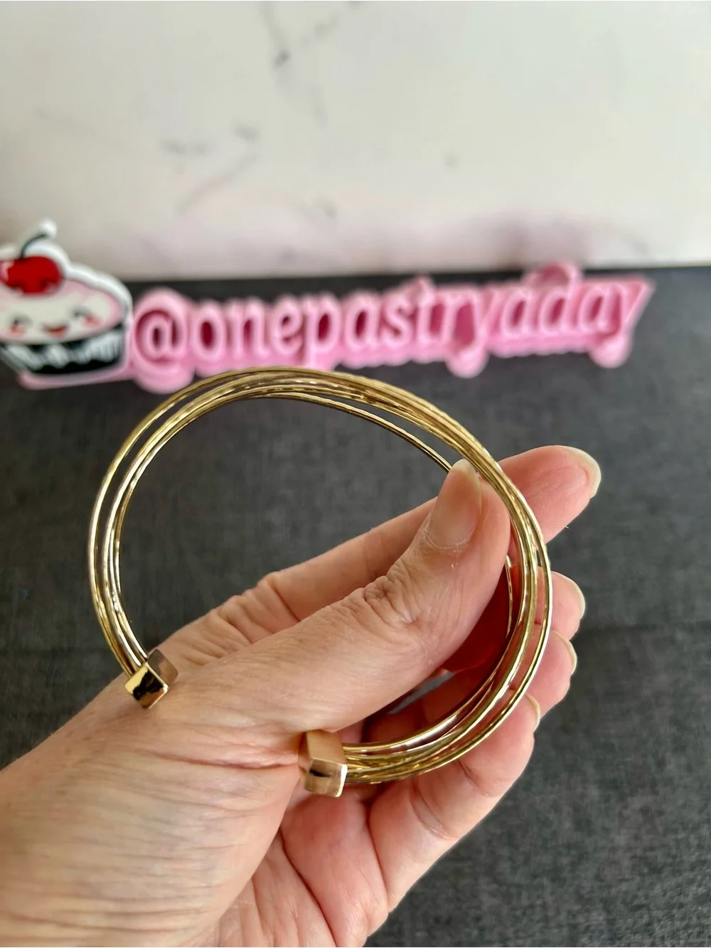 Hammered, Abstract Multi-Strand Static Cuff Fashion Bracelet, Gold
